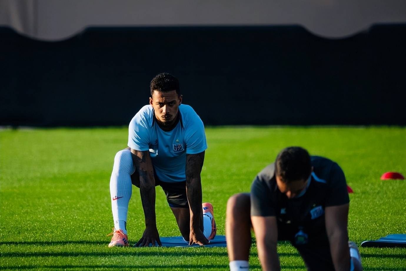 包含集结日体能课后，马德里竞技复出首秀备战中超，媒体盛赞，资深球员宣示担当的词条-九游娱乐